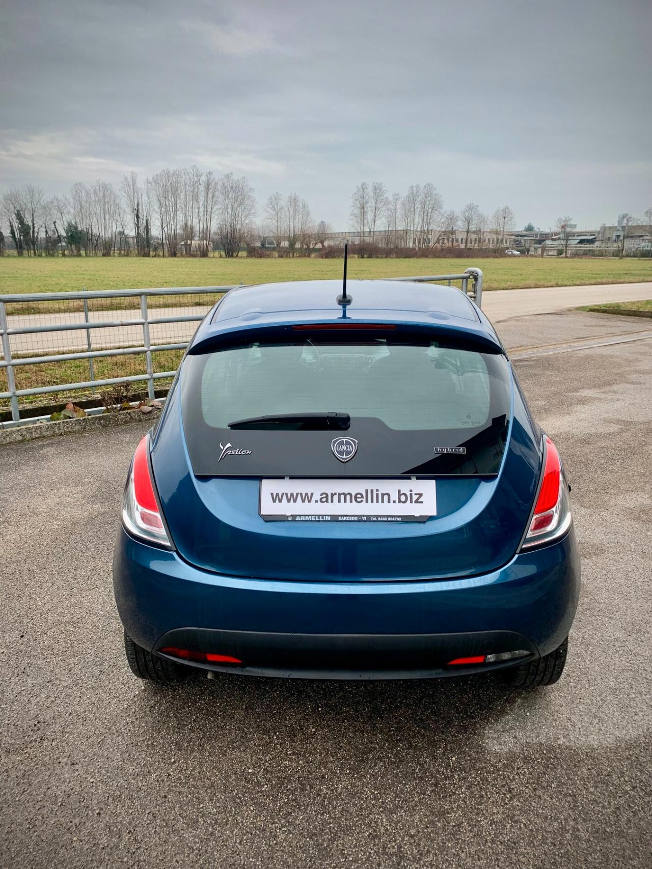 Lancia Ypsilon 1.0 FireFly - Neopatentati