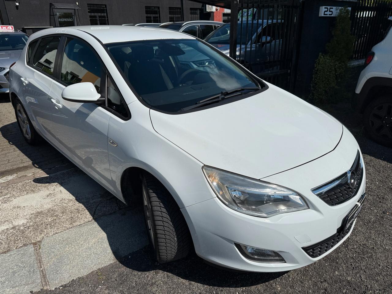 Opel Astra 1.7 CDTI 110CV 5 porte Cosmo