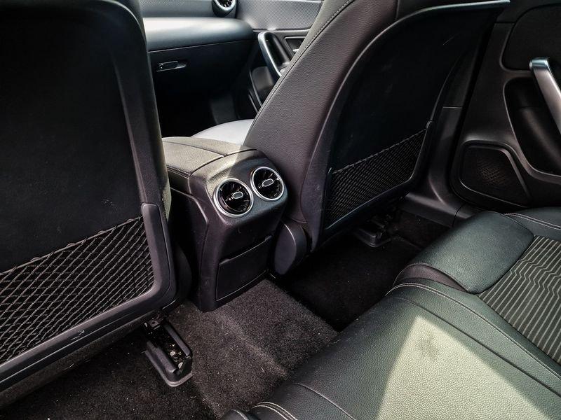 Mercedes-Benz Classe A - W177 2018 A 180 d Sport auto