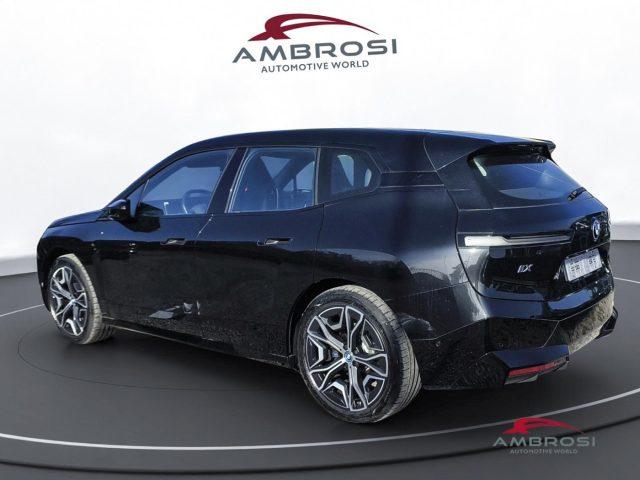 BMW iX xDrive40 Pacchetto Sportivo Edition Signature