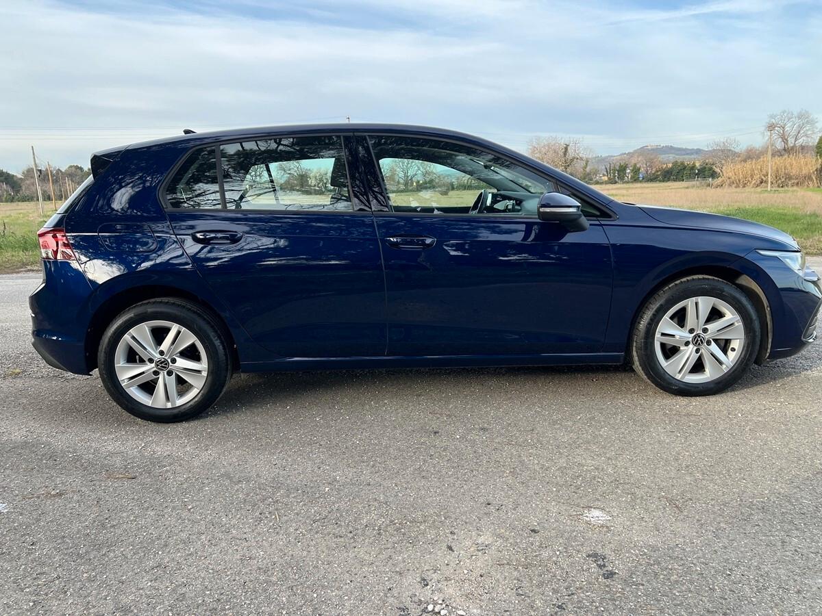 Volkswagen Golf 1.0 eTSI EVO DSG Life