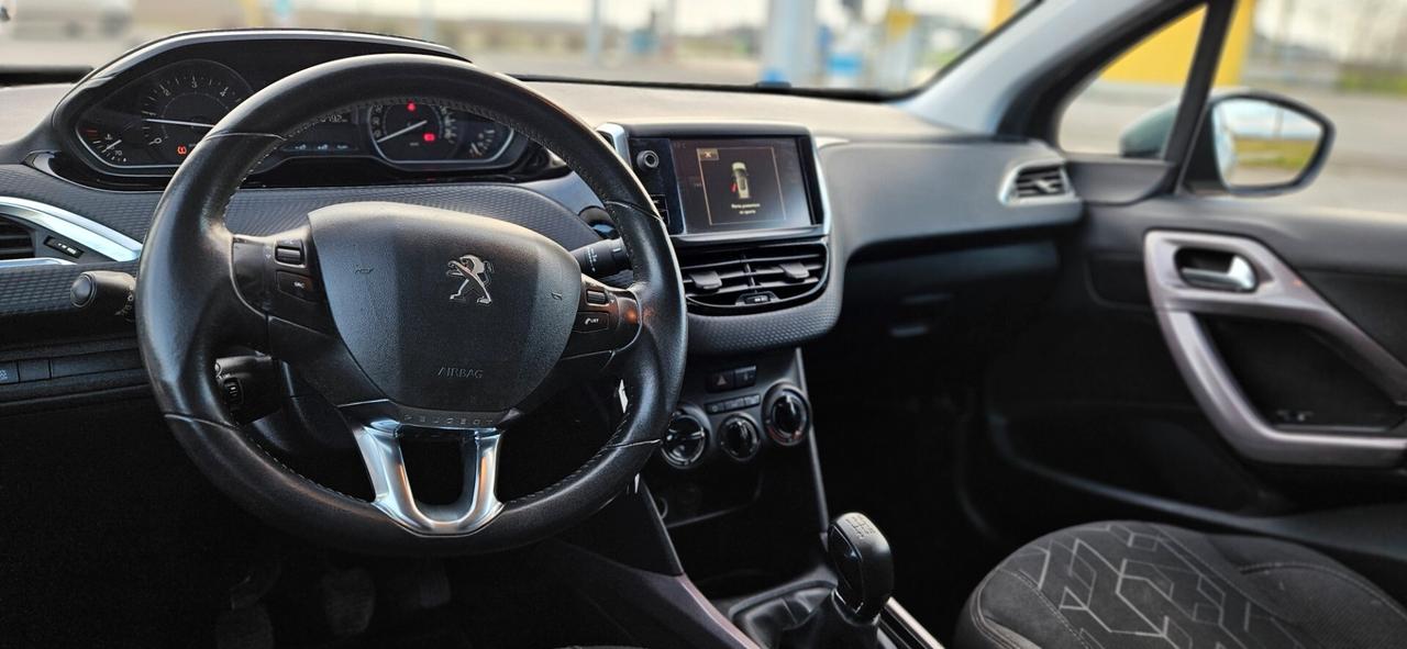 Peugeot 2008 BlueHDi 100 Allure