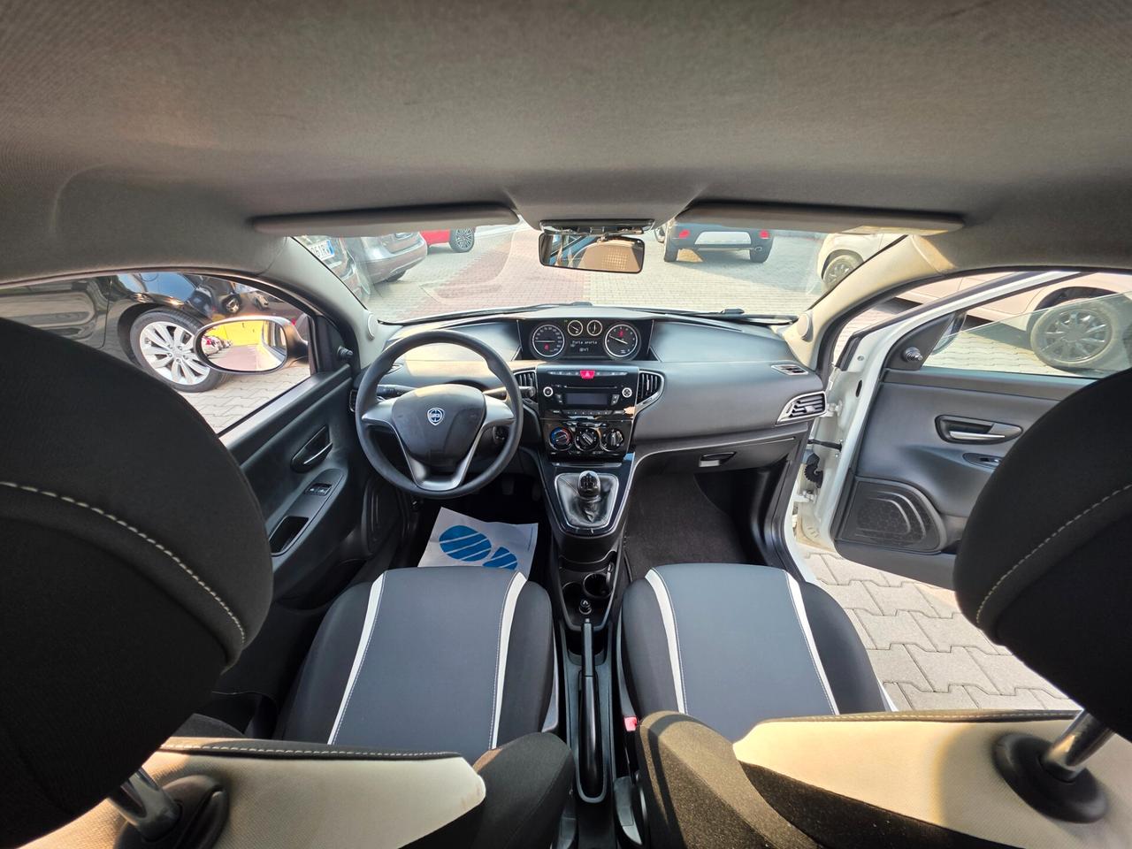 Lancia Ypsilon 1.2 69cv perfetta e garantita 12 mesi