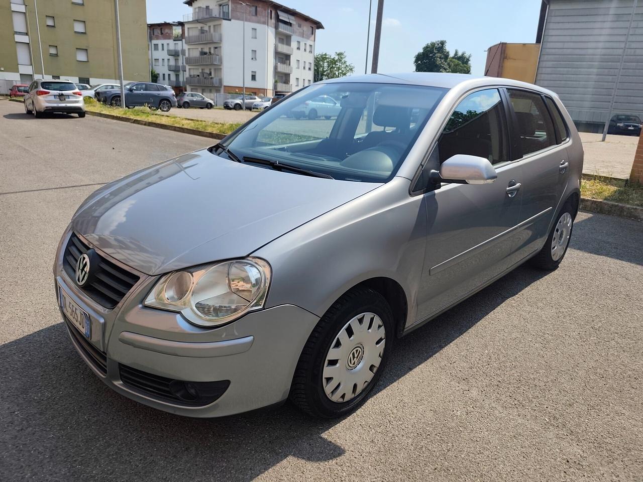 Volkswagen Polo 1.2 Benz 5 porte euro 4 neopatentati