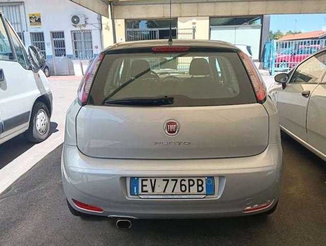 Fiat Punto Punto III 2012 5p 1.2 Lounge E6