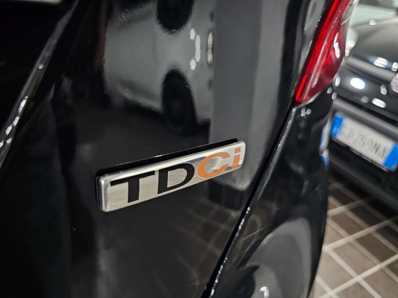 NUOVA FORD FIESTA TITANIUM 1.4 TDCI 70CV PER NEOPATENTATI