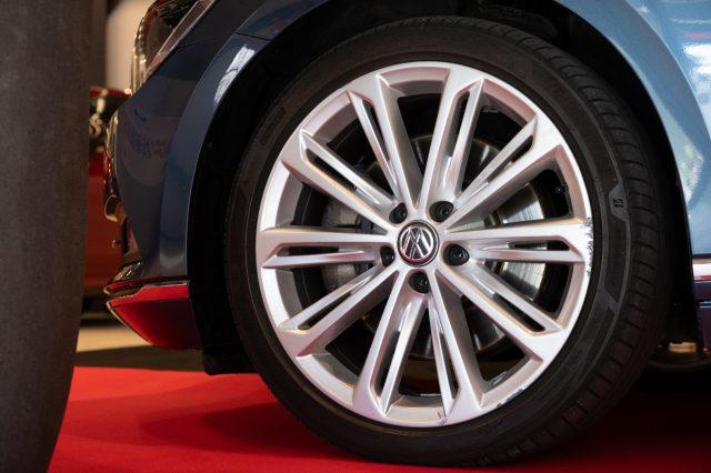 VOLKSWAGEN Passat Business Variant 2.0 BiTDI 4MOTION DSG.240CV.4X4