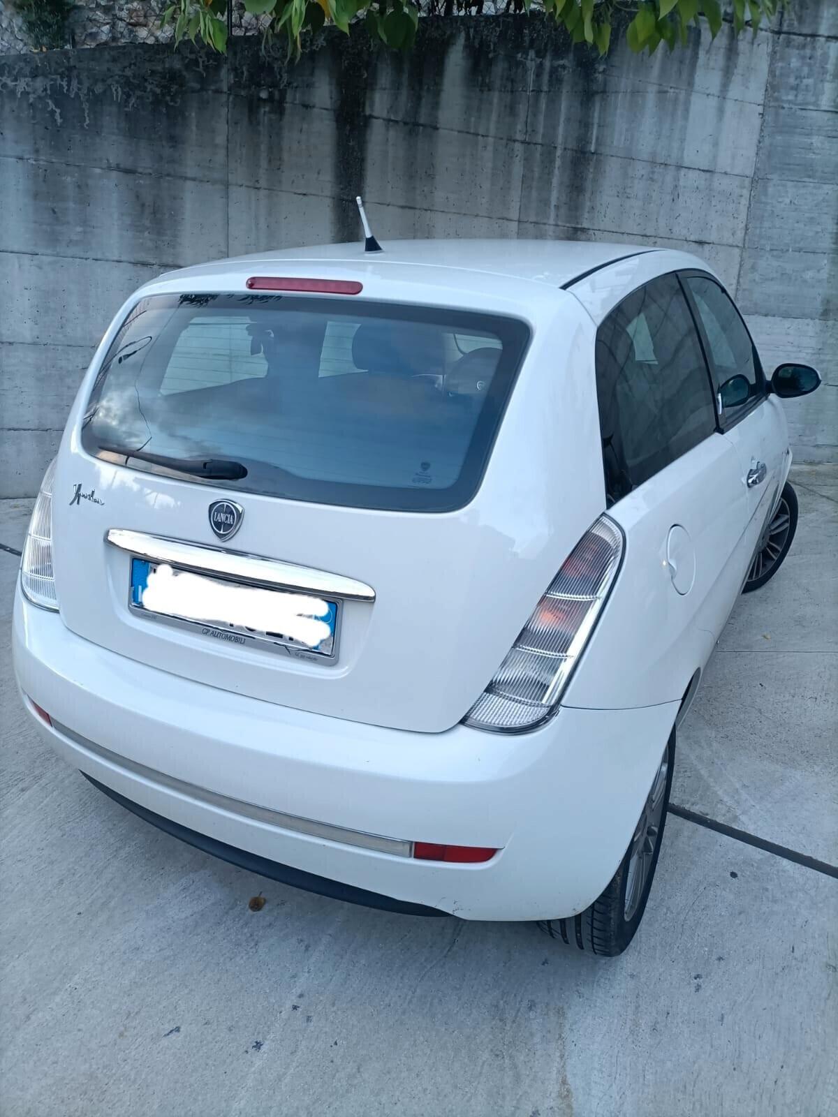 Lancia Ypsilon 1.3 MJT