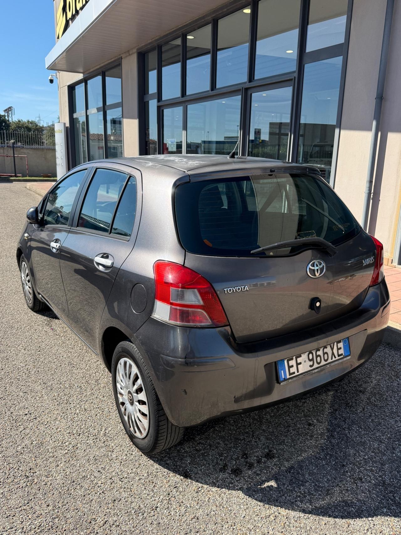Toyota Yaris 1.3 5 porte Sol LEGGI BENE