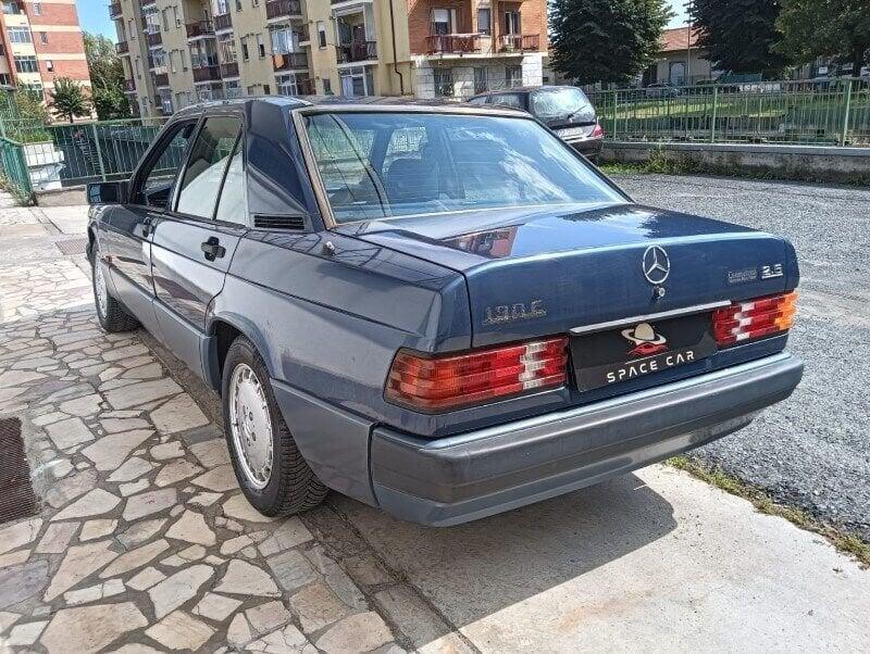 Mercedes-Benz 190 2.6 E cat