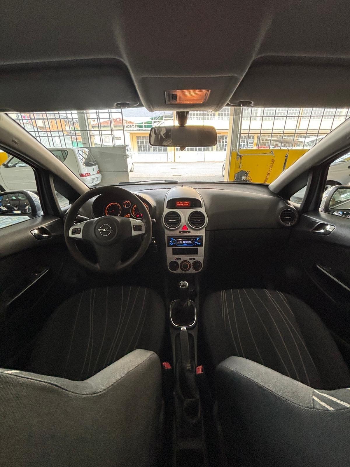Opel Corsa 1.2 5 porte Enjoy