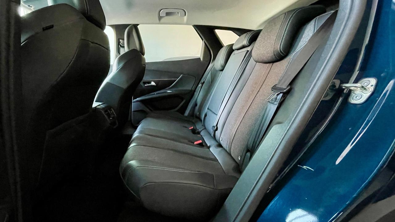 PEUGEOT 3008 1.5 BLUEHDI ACTIVE BUSINESS 131CV - FULL LED, VIRTUAL COCKPIT, NEOPATENTATI