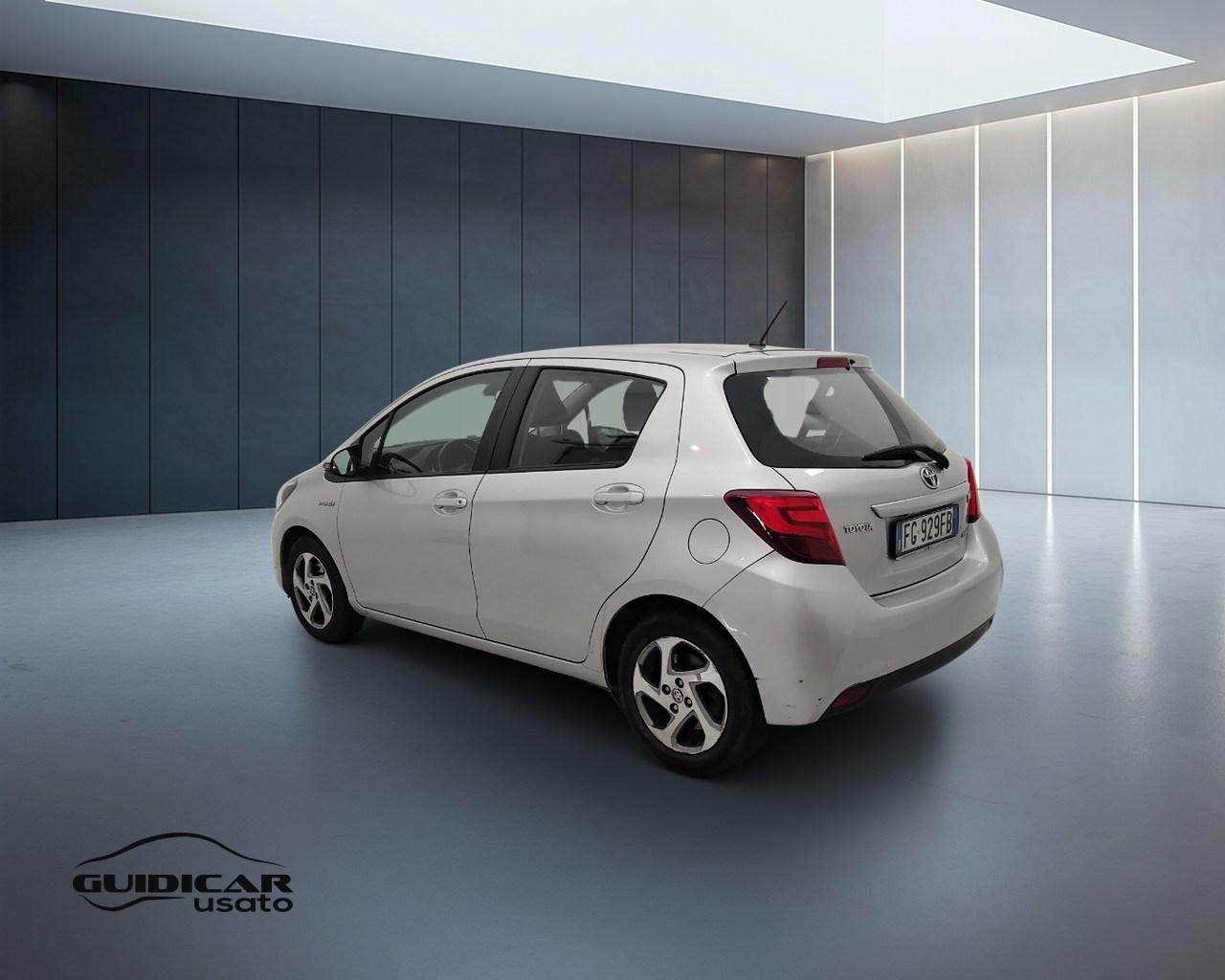 TOYOTA Yaris III 2015 - Yaris 5p 1.5h Active my16