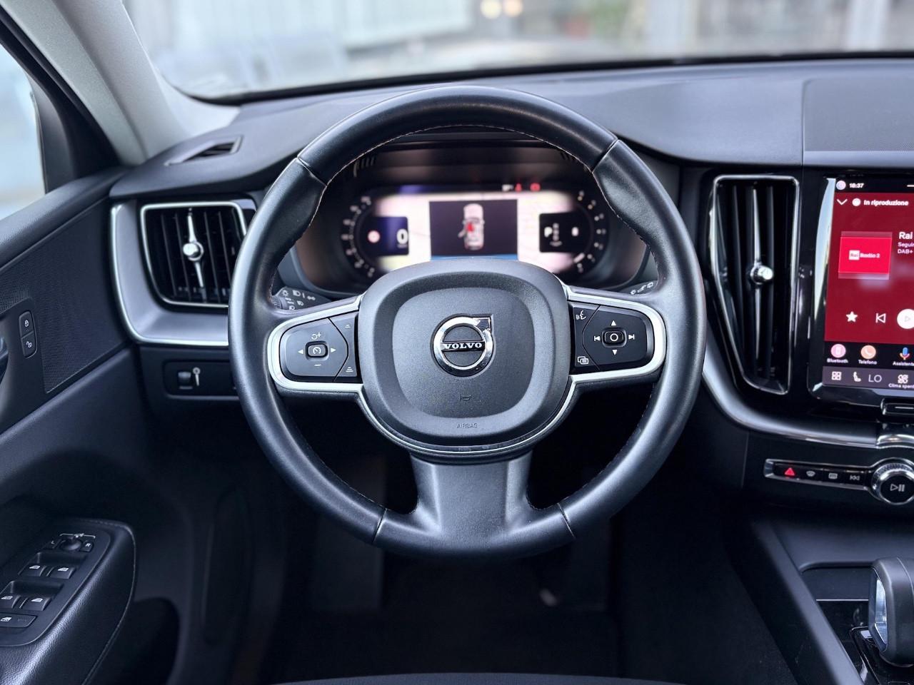 Volvo XC60 2.0 MHEV 197CV E6 - 2022