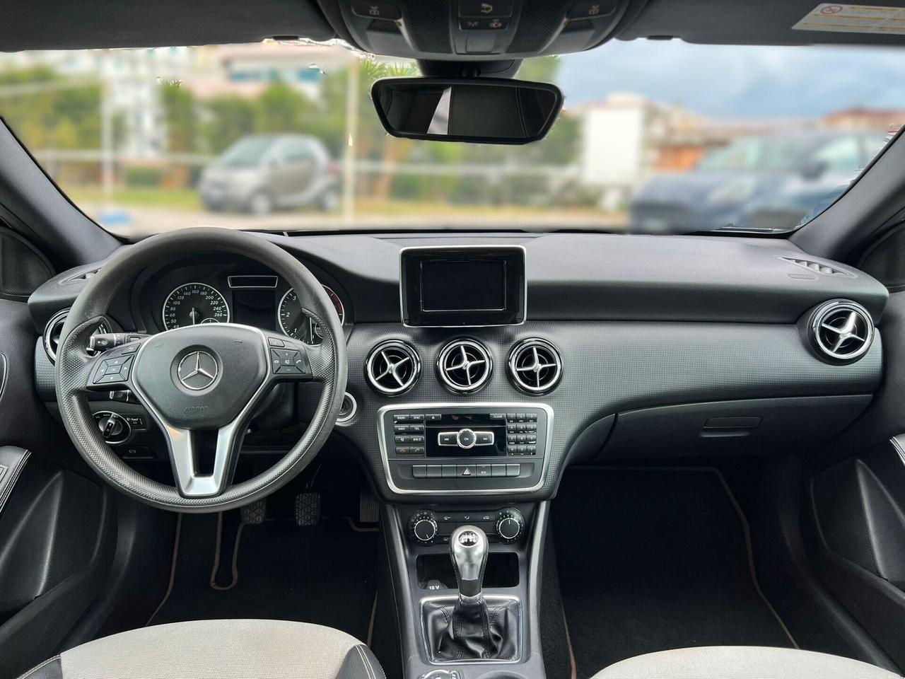 MERCEDES CLASSE A 180 1.5 CDI Premium - 2012