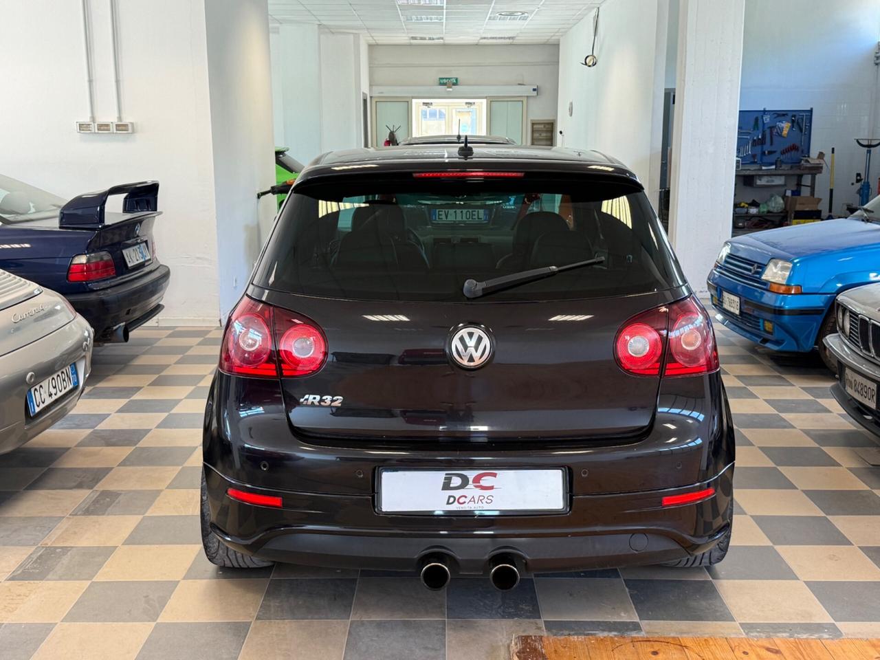 Volkswagen Golf 3.2 VR6 4mot. 3p. R32