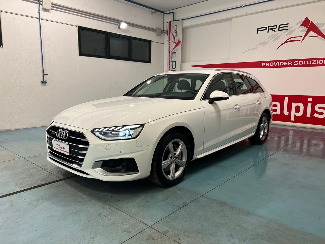 Audi A4 Avant 40 TDI quattro S tronic Business Advanced