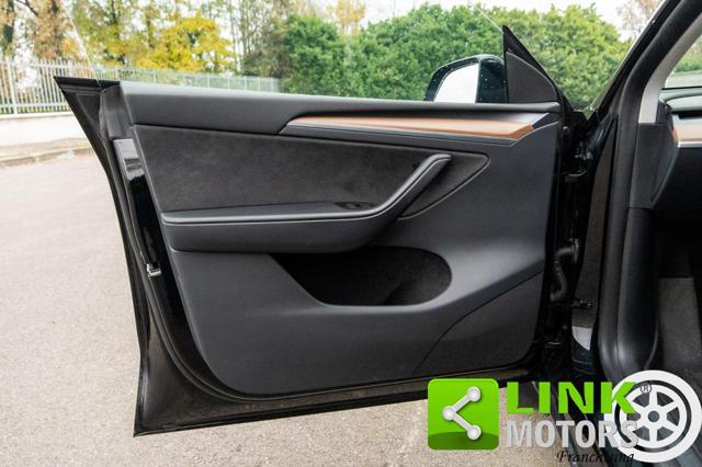 TESLA Model Y DUAL MOTOR LONG RANGE 2024 - GARANZIA UFFICIALE