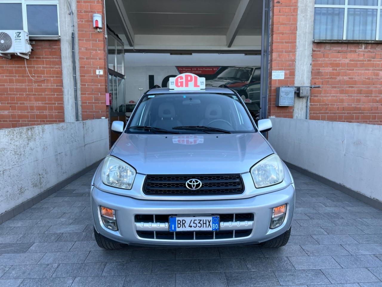 Toyota RAV 4 RAV4 2.0 16V cat 5 porte Sol