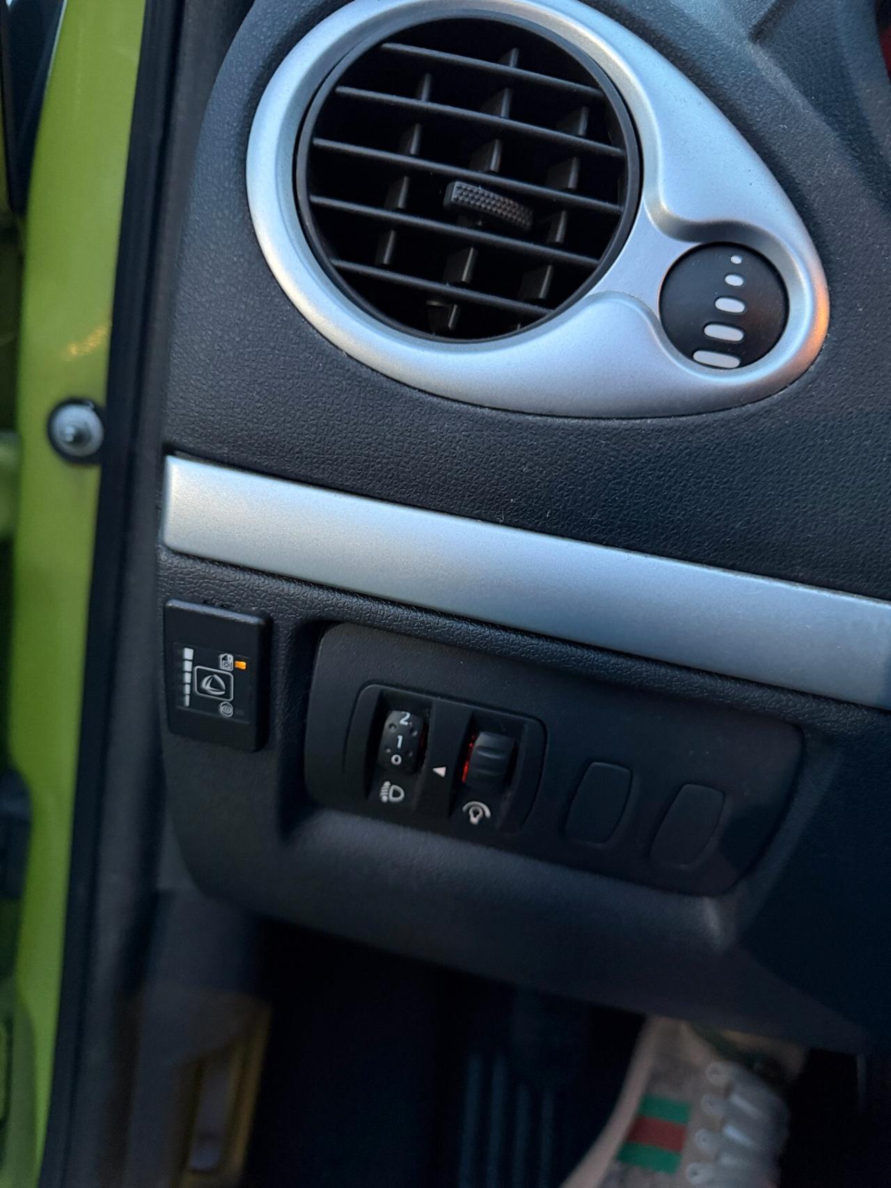 Renault Clio 1.2 16V 5 porte GPL Dynamique 75CV