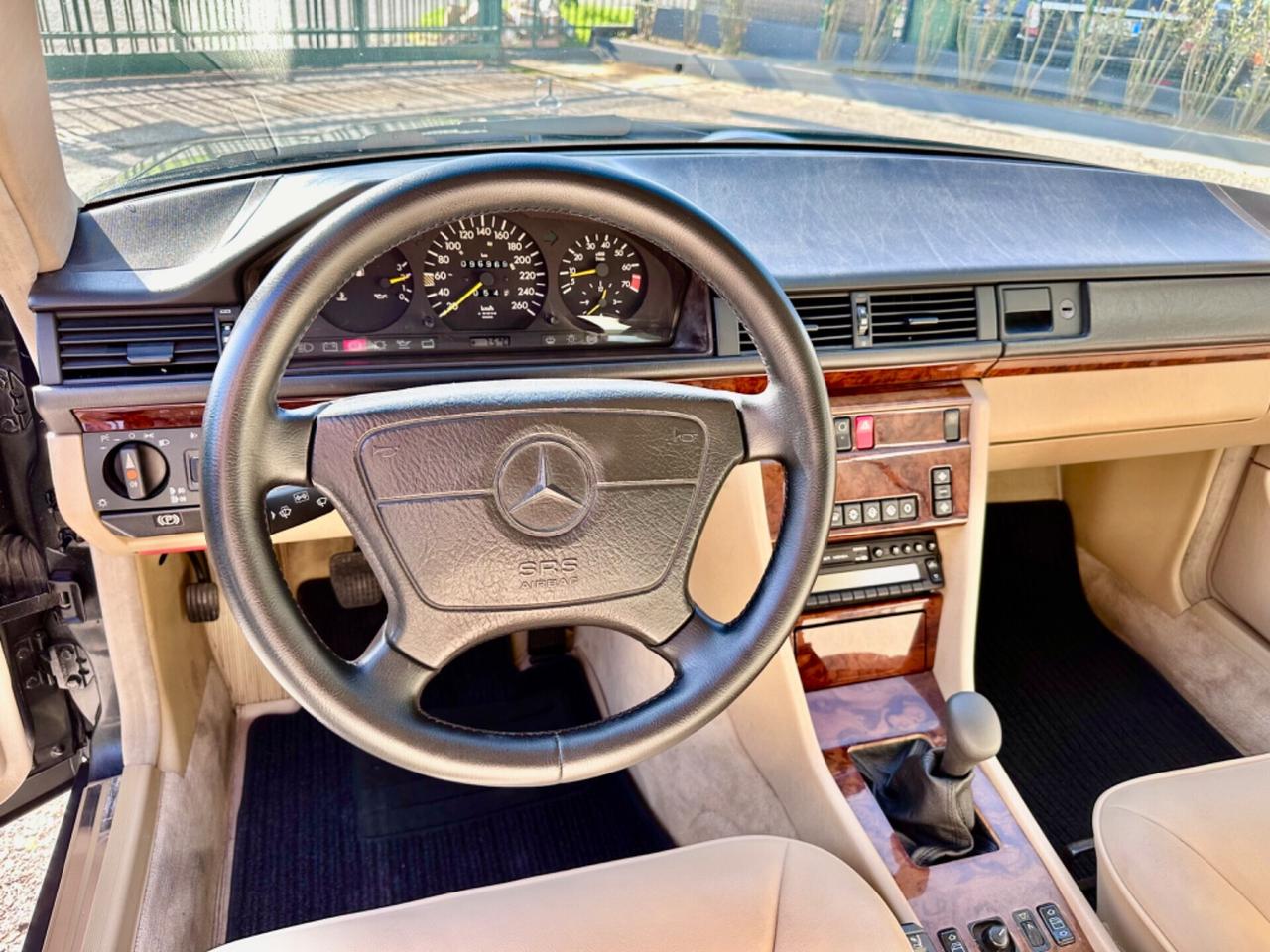 Mercedes-benz E-Series E 320 COUPE' 220CV**MANUALE**UFF. ITALIANA*PRIMA TARGA* ASI*