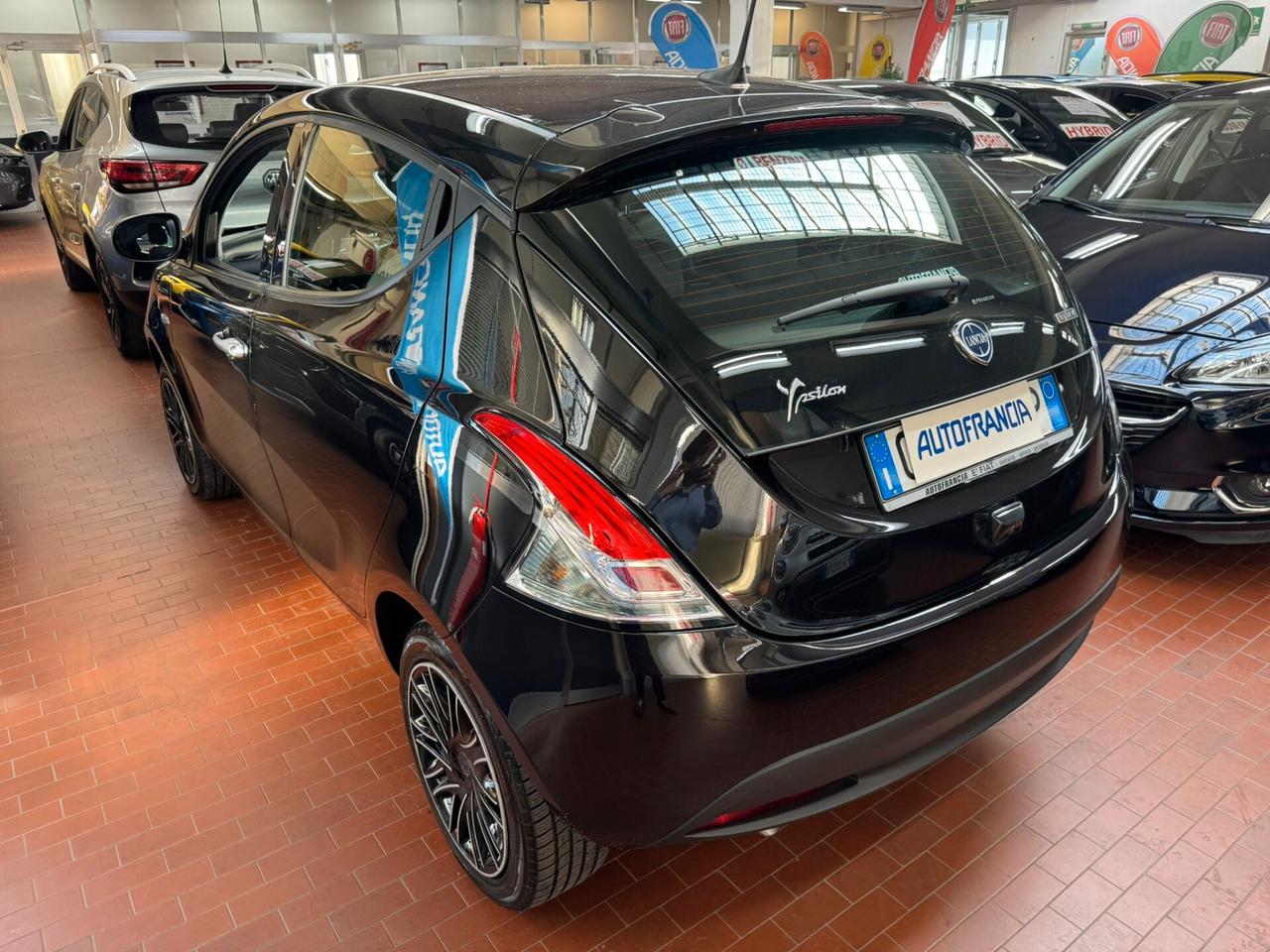 Lancia Ypsilon 1.0 FireFly 5 porte S&S Hybrid Gold