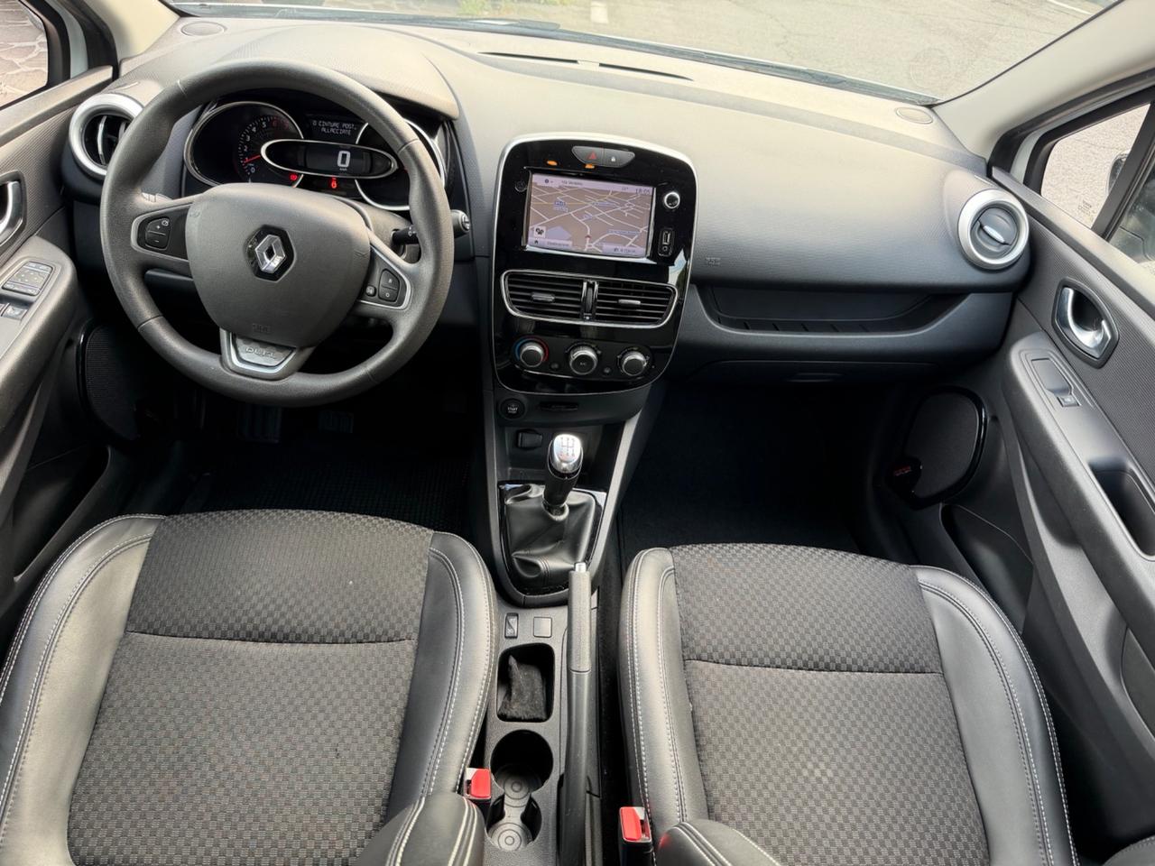 Renault Clio TCe 12V 75 CV 5 porte Moschino Life
