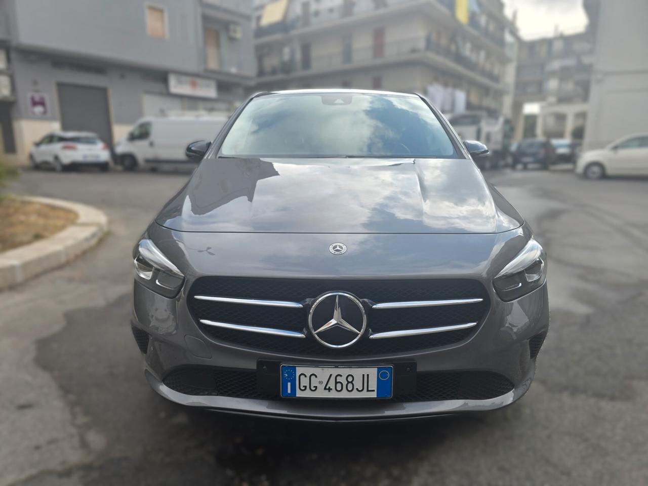 Mercedes-Benz B 180 D - 116CV