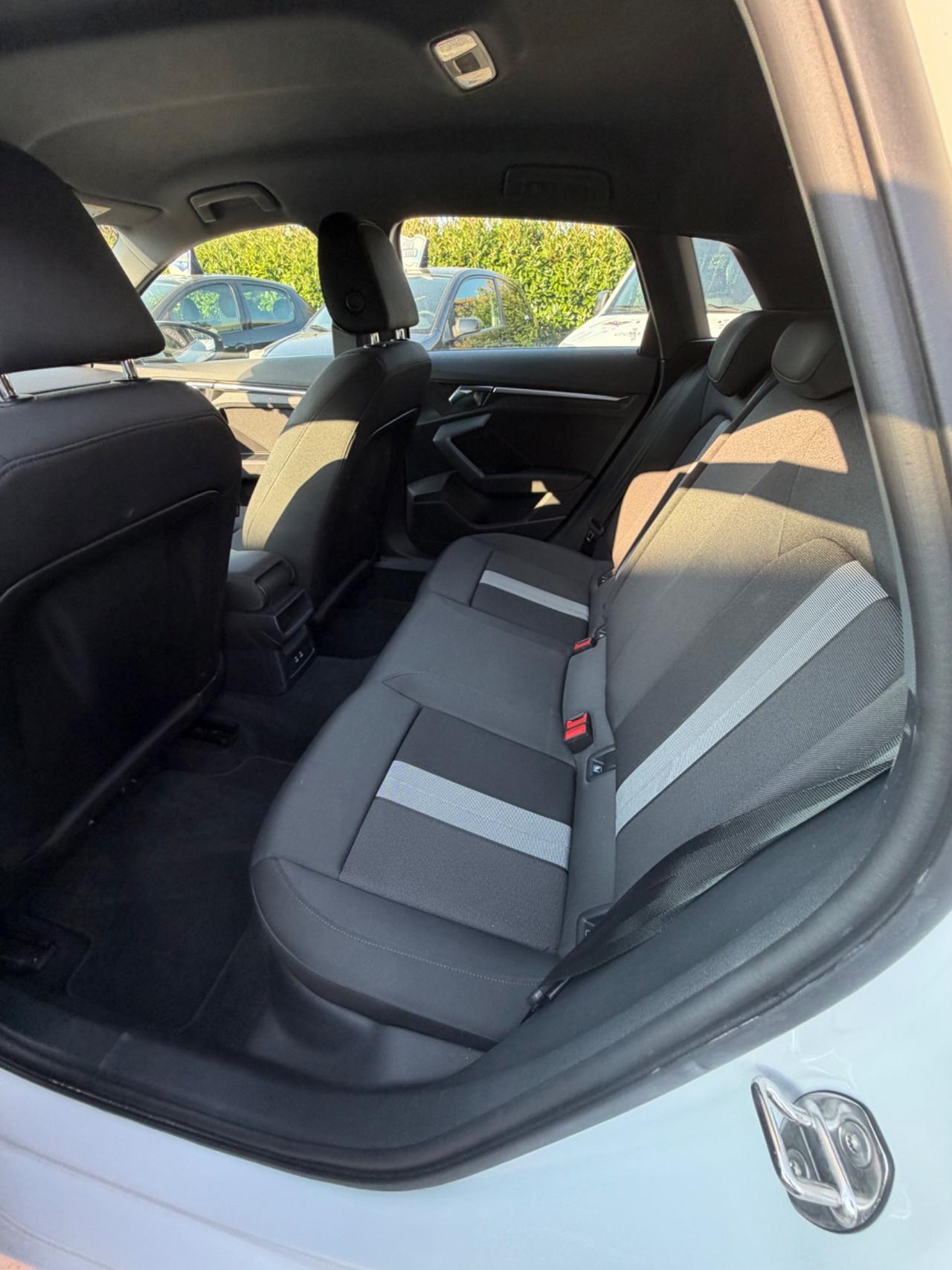 Audi A3 SPB TFSI 110 kW S tronic Business Advanced