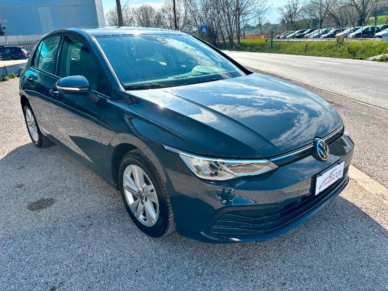 VOLKSWAGEN Golf 8ª serie Golf 1.0 eTSI EVO DSG...