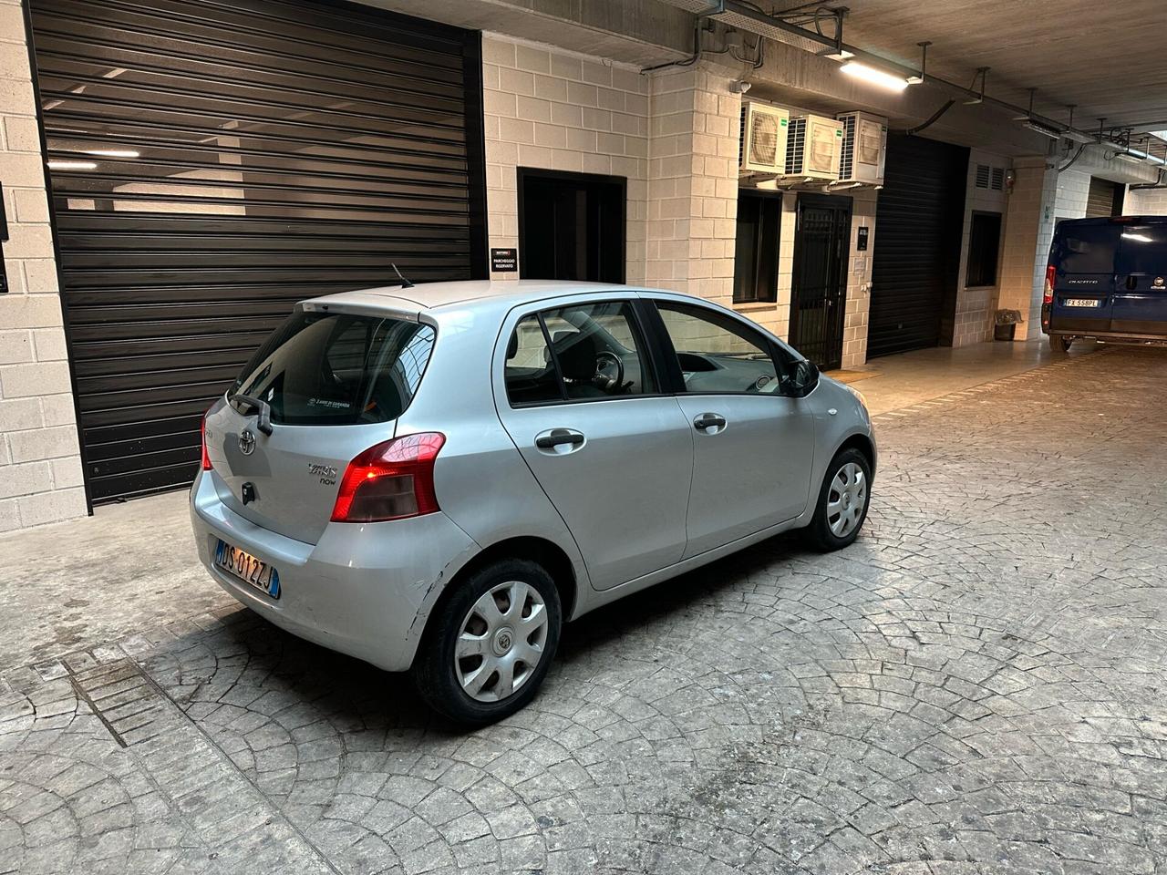 Toyota Yaris 1.0 5 porte