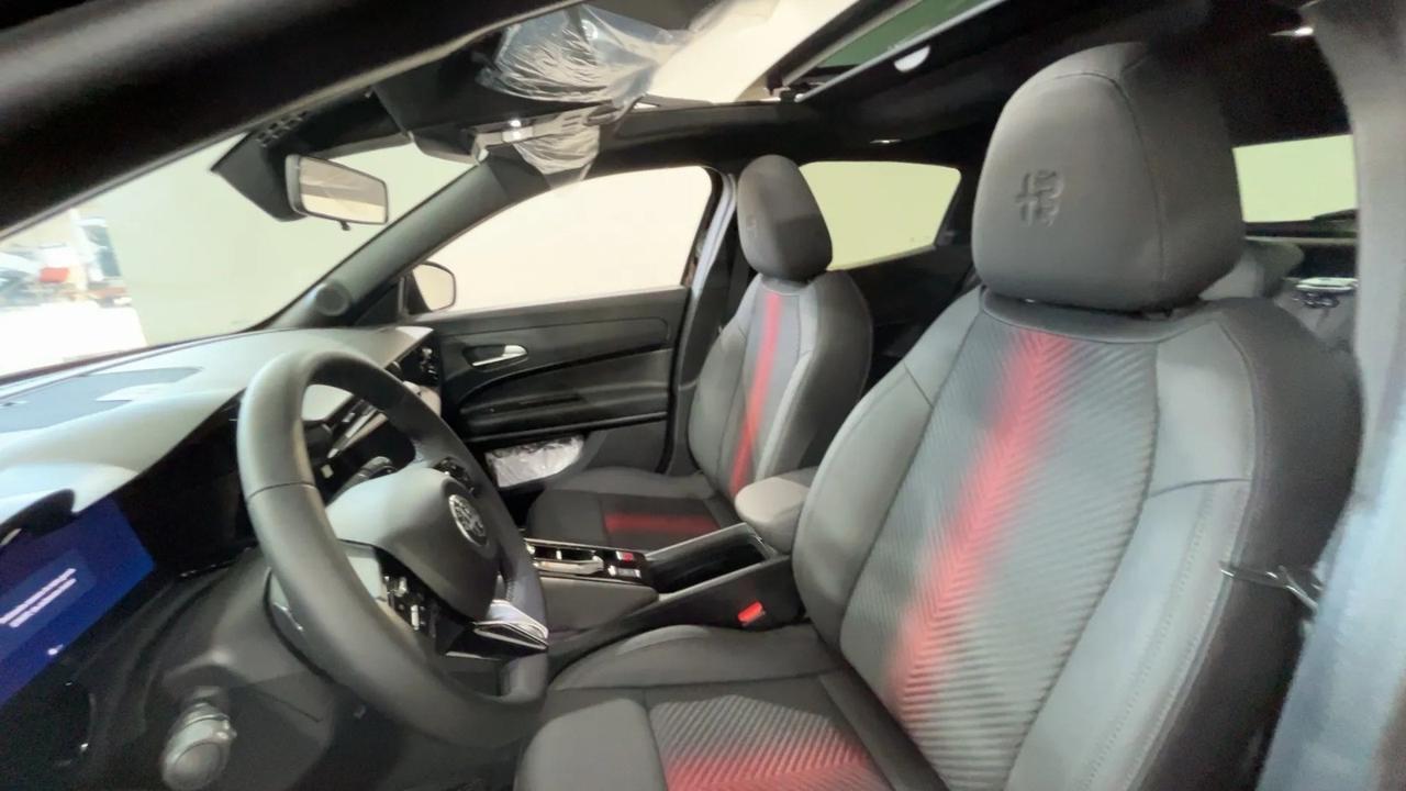 Alfa Romeo Junior 1.2 145CV Hybrid eDCT6 Speciale