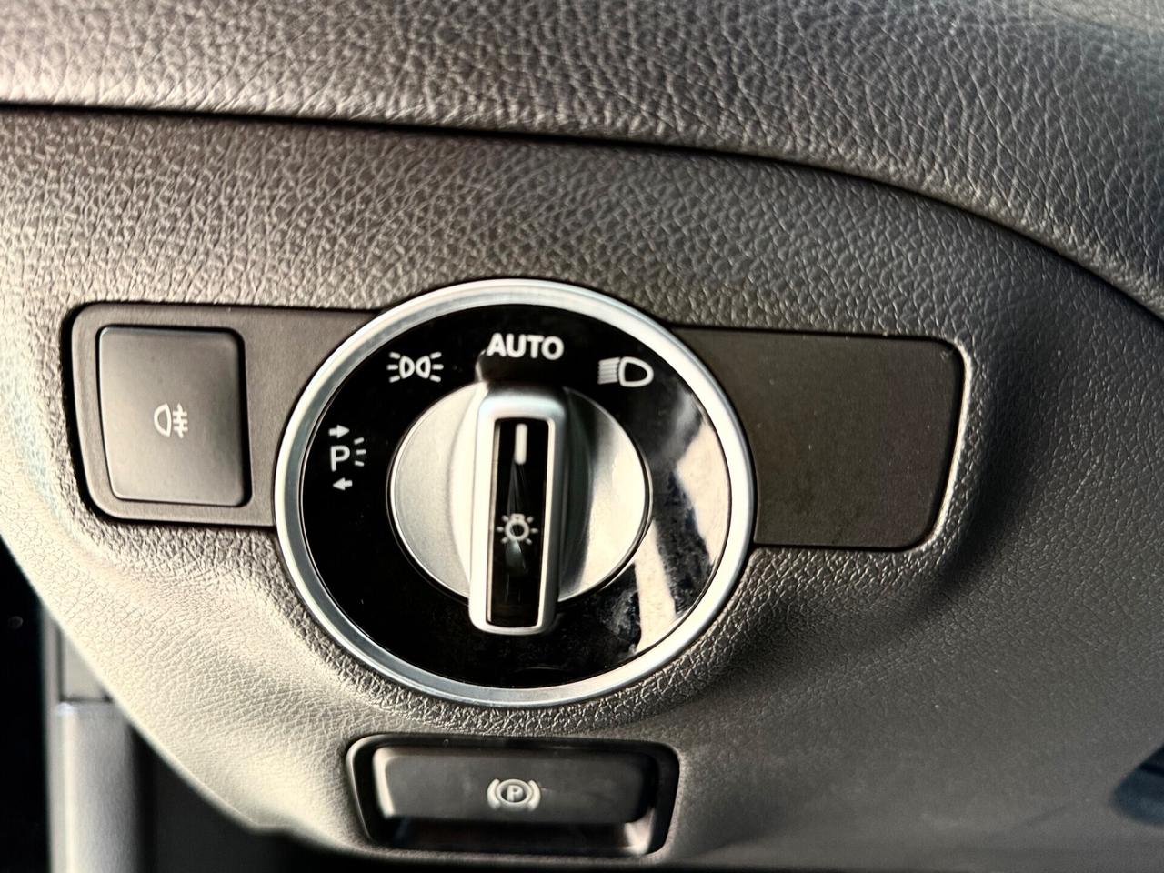 MB GLA 200d 4Matic Premium NIGHT EDITION *TETTO