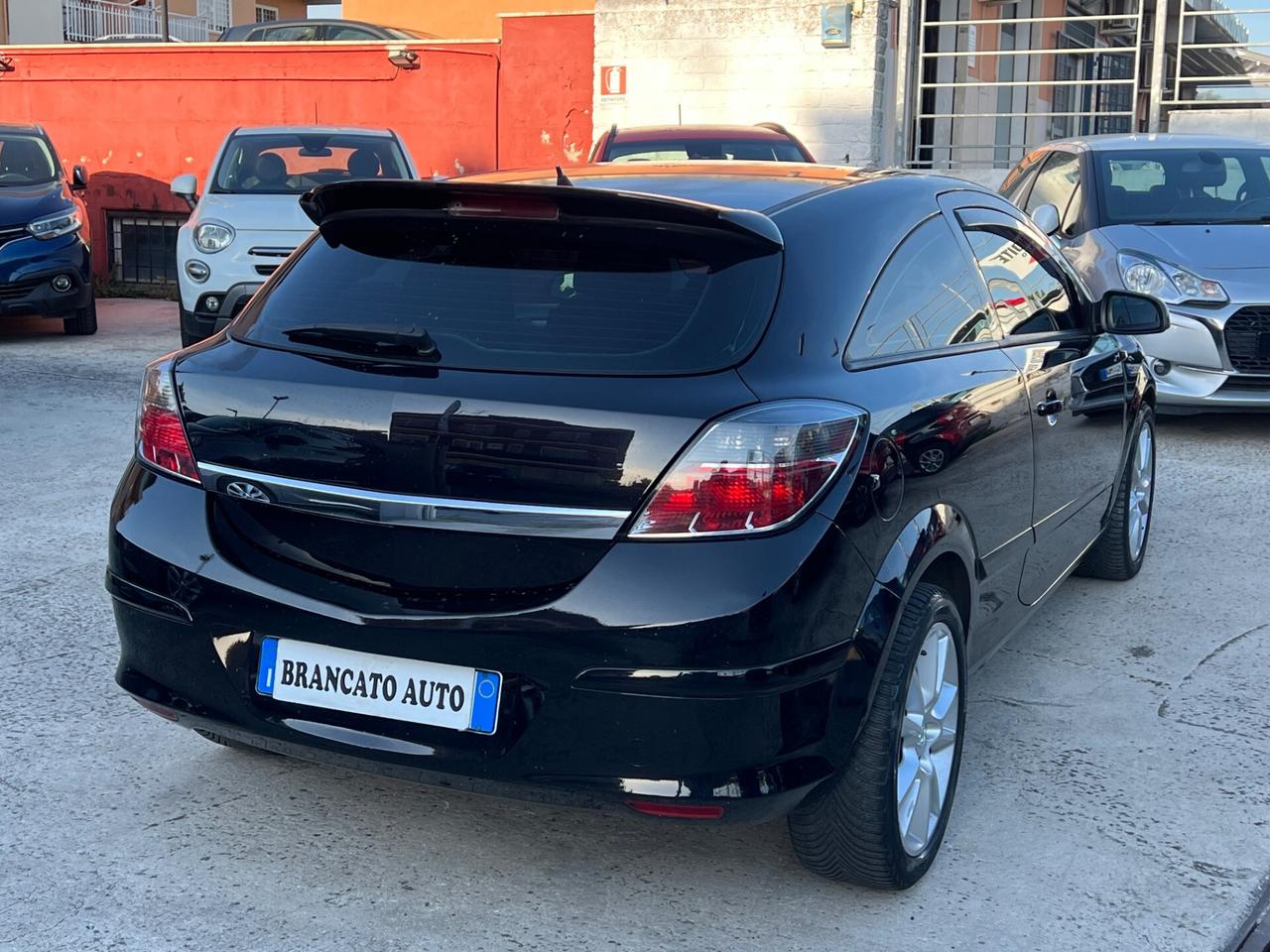 Opel Astra GTC 1.7 CDTI 125CV 3 porte Cosmo