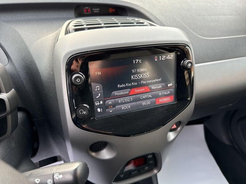 Toyota Aygo Connect 1.0 VVT-i 72 CV 5 porte x-play