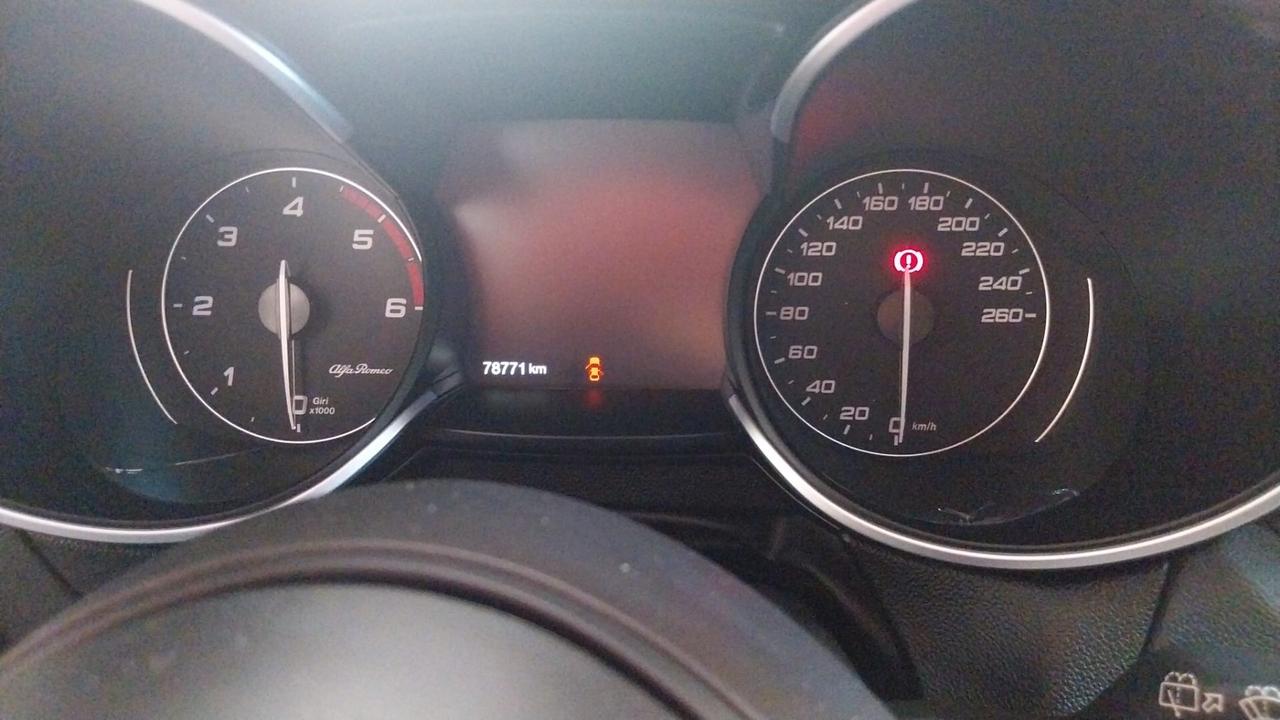 Alfa Romeo Stelvio 2.2 CC 210 CV AT8 Q4 Veloce
