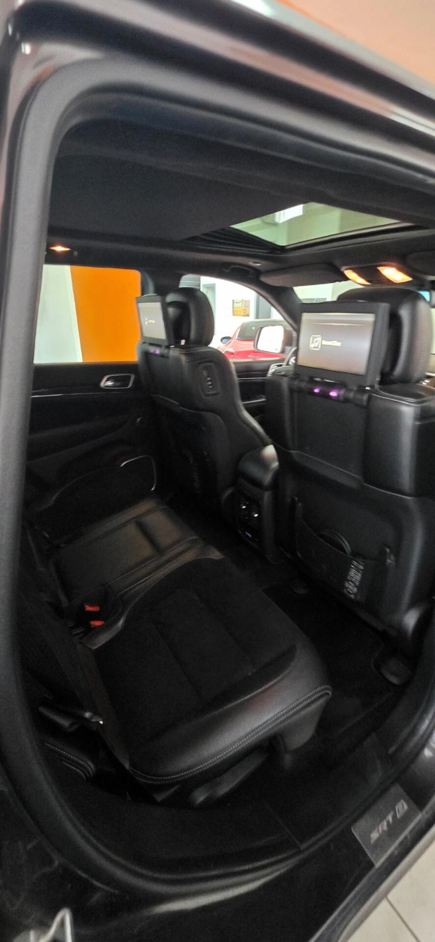 Jeep Grand Cherokee 6.4 V8 HEMI SRT