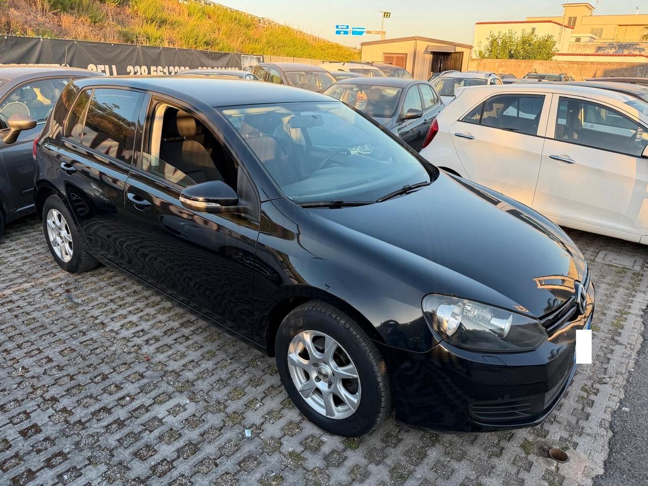 Volkswagen Golf 1.6 TDI DPF 5p. Trendline-04/2010