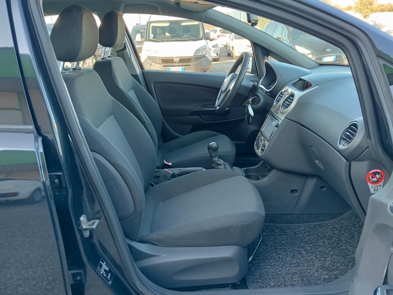 Opel Corsa 1.0 12V 65cv 5 porte OK NEOPATENTATI
