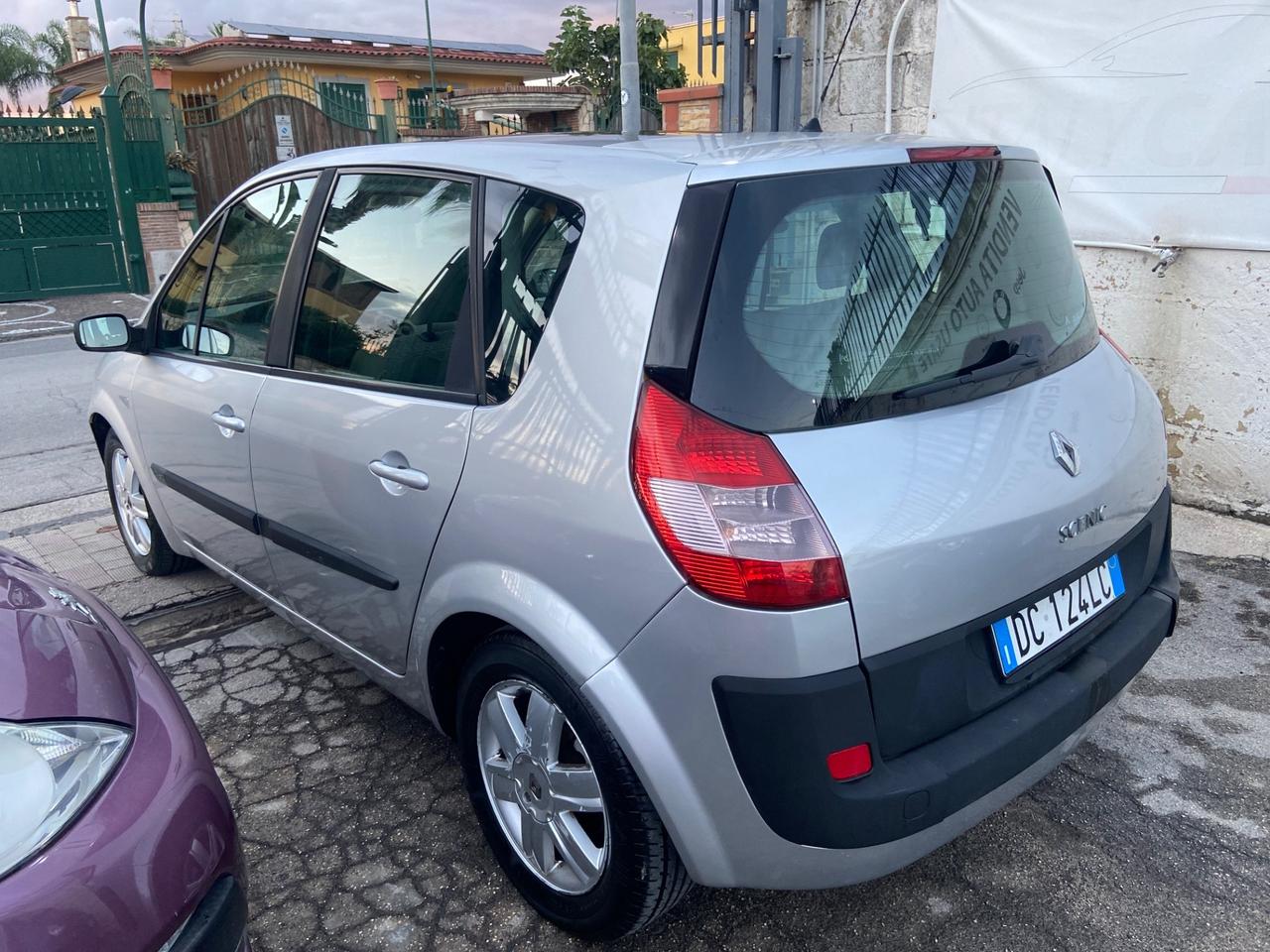 Renault Scenic Scénic 1.9 dCi/130CV Dynamique