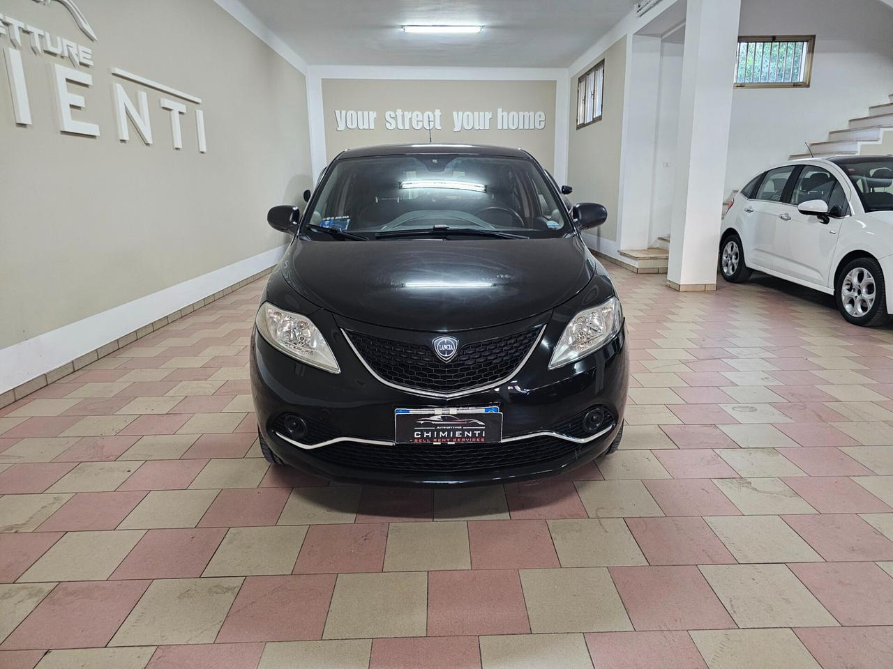 Lancia Ypsilon 0.9 TwinAir 85 CV 5 porte Metano Ecochic Gold