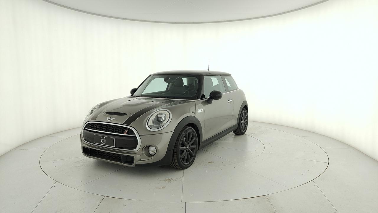 MINI Mini IV F55-F56 2014 - Mini 2.0 Cooper SD Hype 3p auto