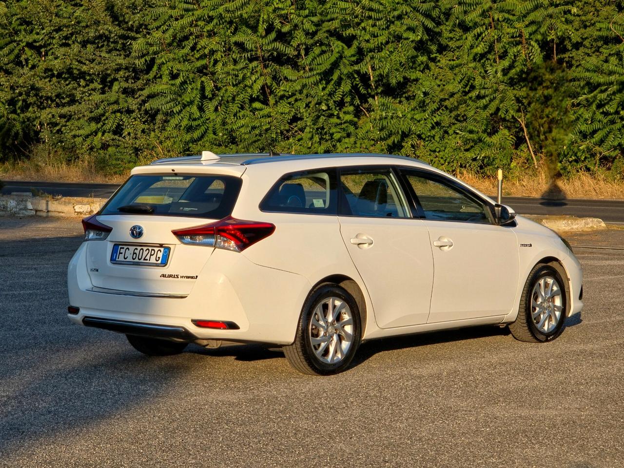 Toyota Auris Touring Sports 1.8 Hybrid Lounge 2016-E6 NEO Automatico