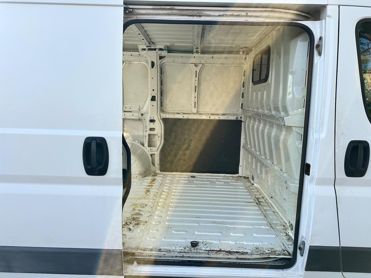 Peugeot Boxer 2.2 HDi autocarro 3 posti Furgone