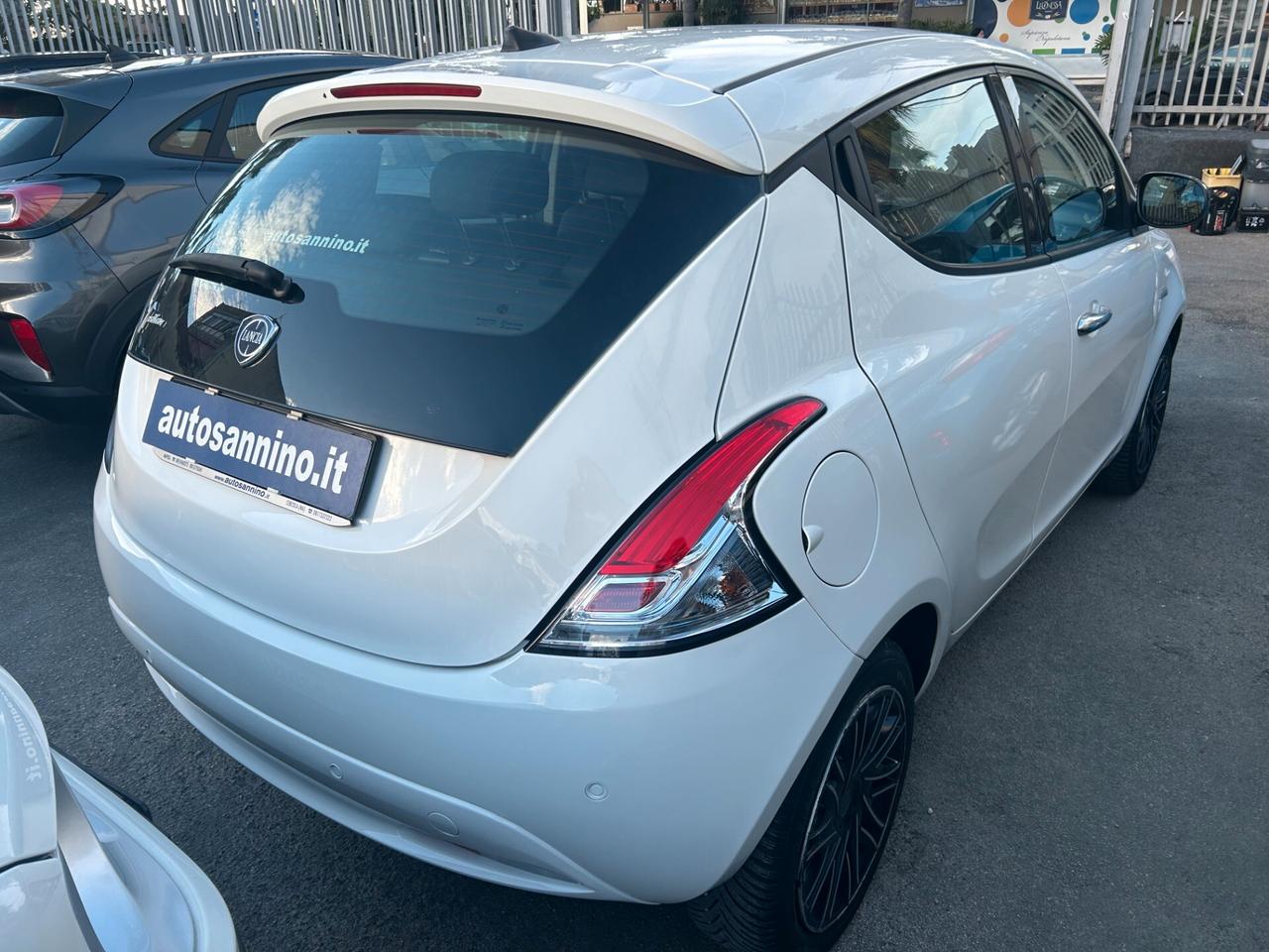 Lancia Ypsilon 1.2 69 CV 5 porte GPL Gold