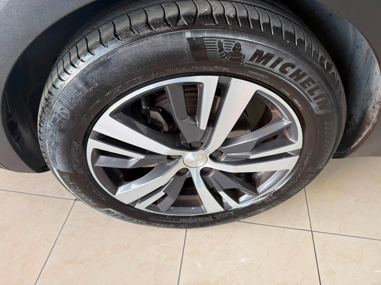 Peugeot 3008 BlueHDi 130 S&S EAT8 Allure Pack
