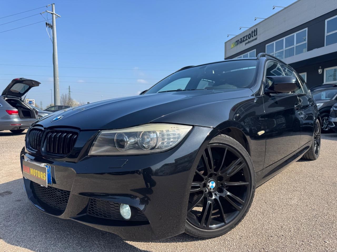 Bmw 320d Touring M-Sport auto tetto navi pelle