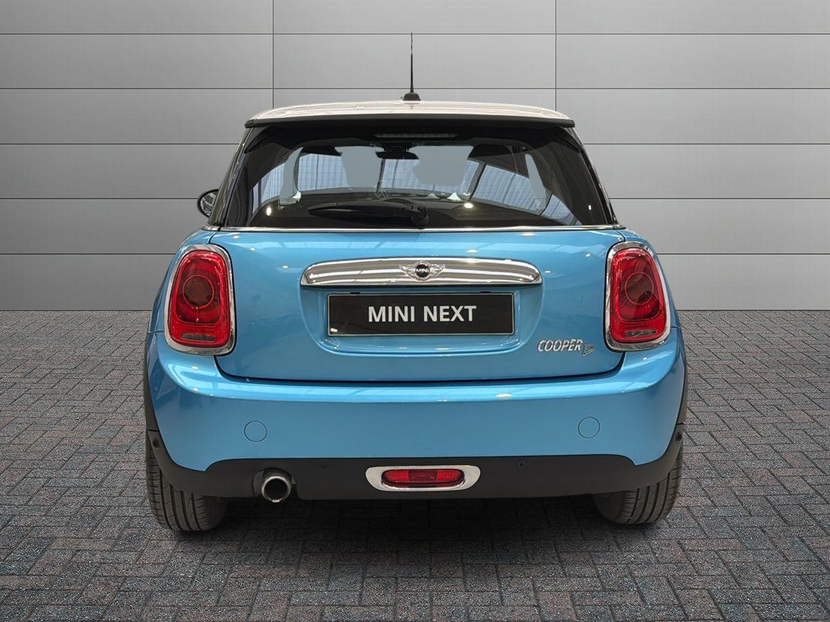 MINI Mini IV F55-F56 2014 - Mini 1.5 Cooper D 3p auto