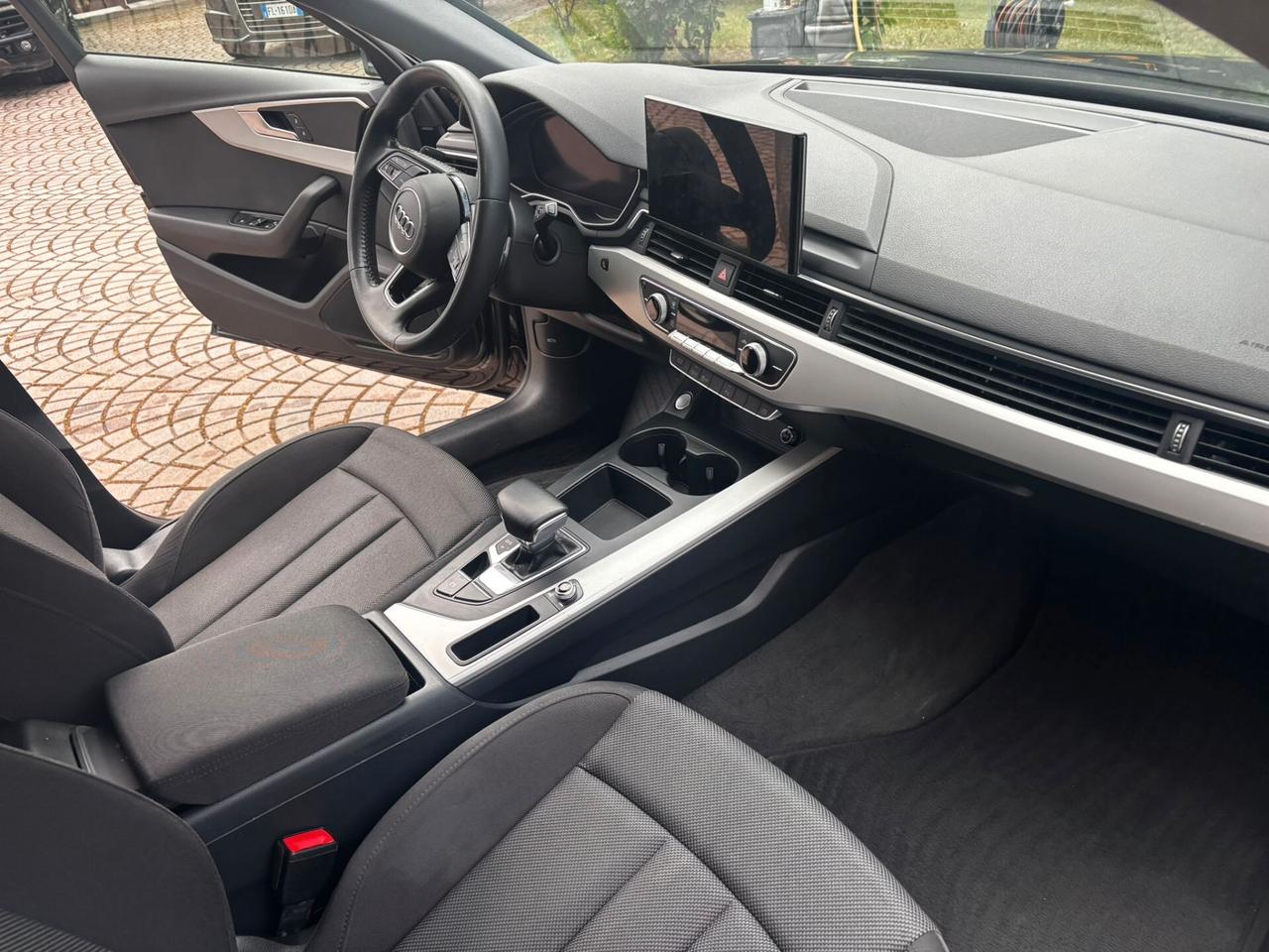 Audi A4 Avant 35 TDI/163 CV S tronic Business BELLISSIMA UNIPROPRIETARIO PERMUTABILE