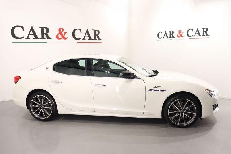Maserati Ghibli 330 CV MHEV GT Ultima